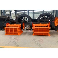 輝綠巖粗碎顎式碎石機(jī)