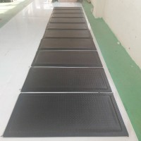 地墊鋪防疲勞腳墊，環(huán)保防靜電桌墊，工位緩解疲勞墊廠